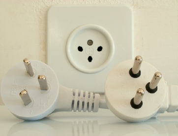 Type H plugs and receptacle